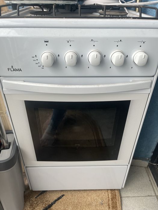 Продам газ плиту