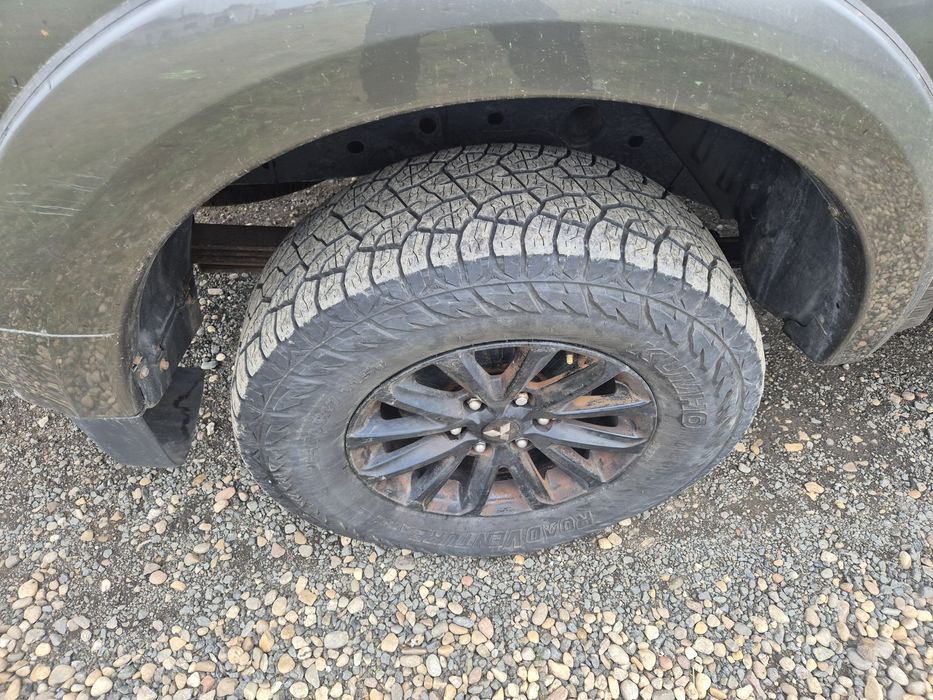 Jante Mitsubishi L200 pe 17 265/70 Kumho Road Venture AT dot 24