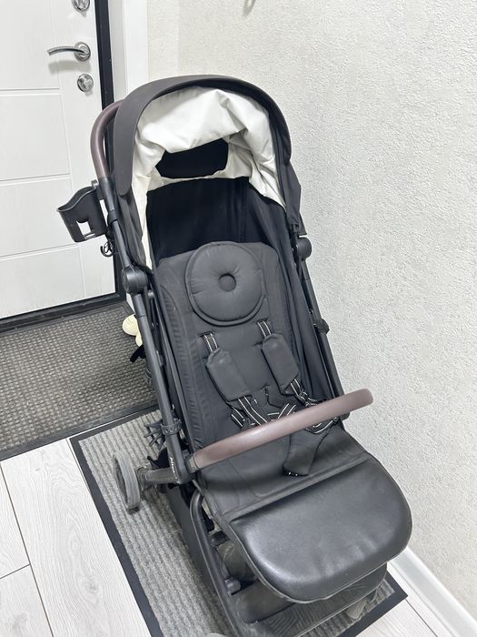 Коляска прогулочная