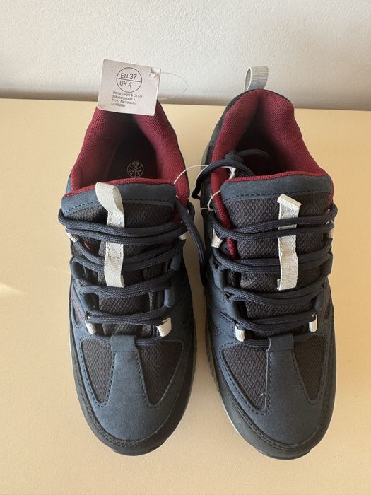 Чисто нови, 37 номер. 12€