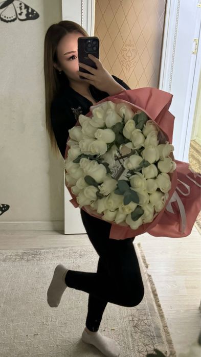 51 шт розы,новые,свежие!