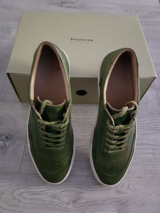 Vand pantofi sport Polyforma