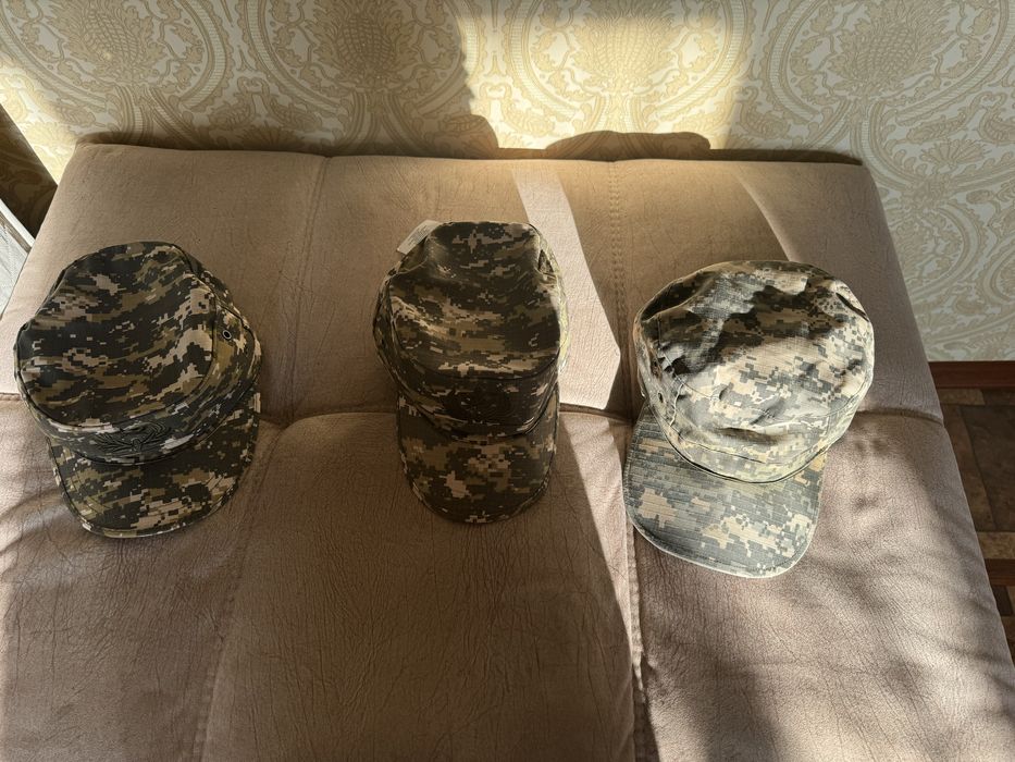 Продам военные фуражки, шапки