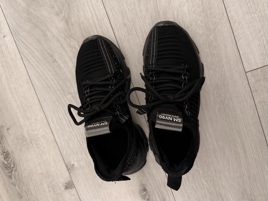 Adidasi steve madden dama