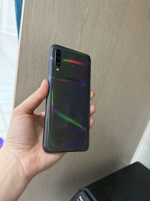 Самсунг А 50,жөндеп қолдануға  болады.