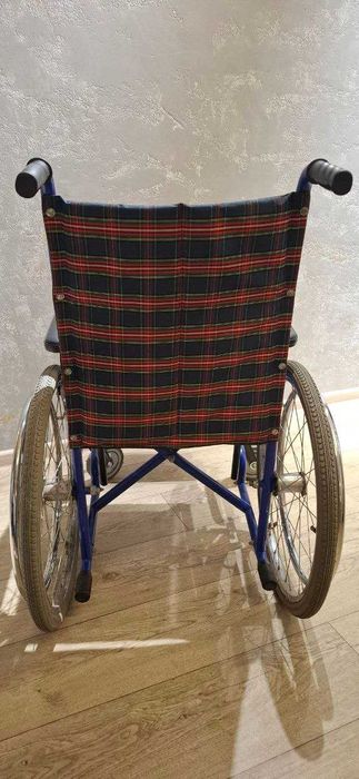 продам инвалидную коляску