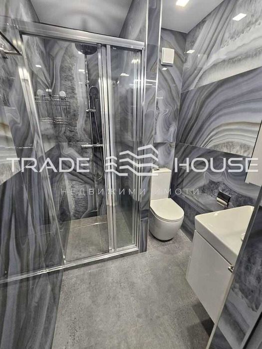 Дава се под наем Двустаен апартамент в Пловдив, Център - 76 кв.м за 680 € - Снимка #9