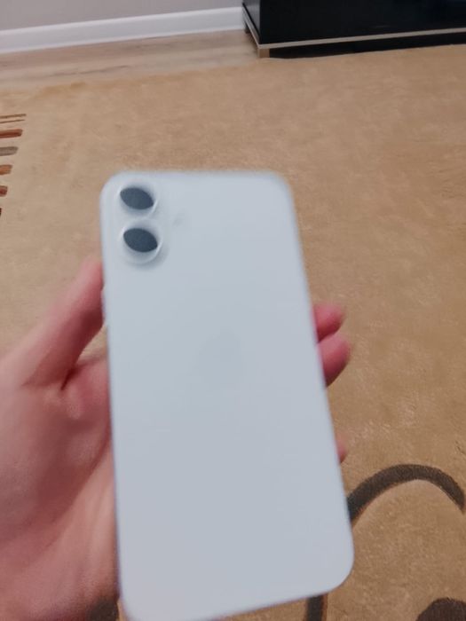 Продам срочно айфон 16 плюс