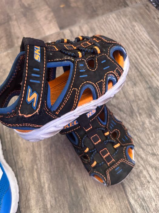 Адидас маратонки  и сандали