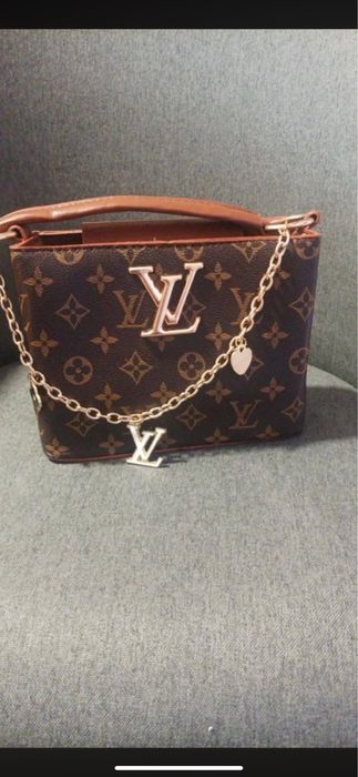 Geanta louis vitton