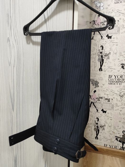 Костюм двухбортный,брюки