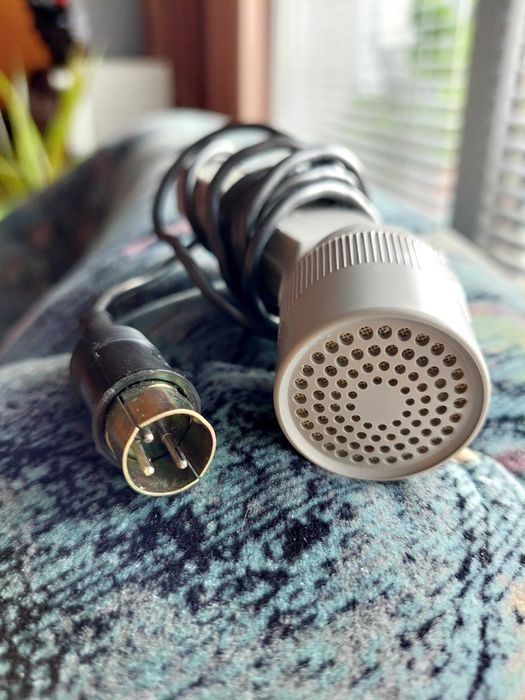 Продавам   Ретро  Микрофони от  Руски Магнитофон.  Чисто нови