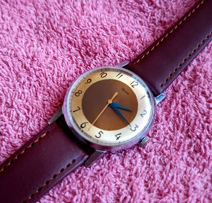 Продам часы ЗИМ, наручные, мужские, СССР, советские, механические.