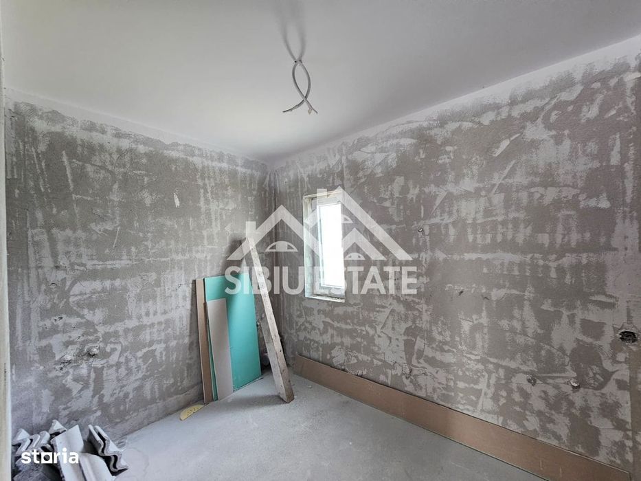 Casa 5 camere dormitor la parter