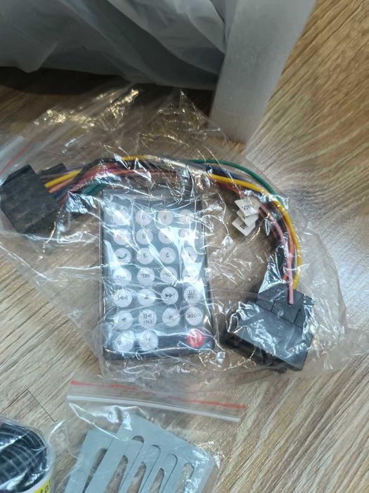 Мултимедия за автомобил 1din с carplay/android auto