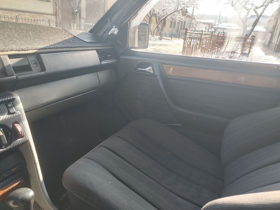 Mercedes w124 sotiladi