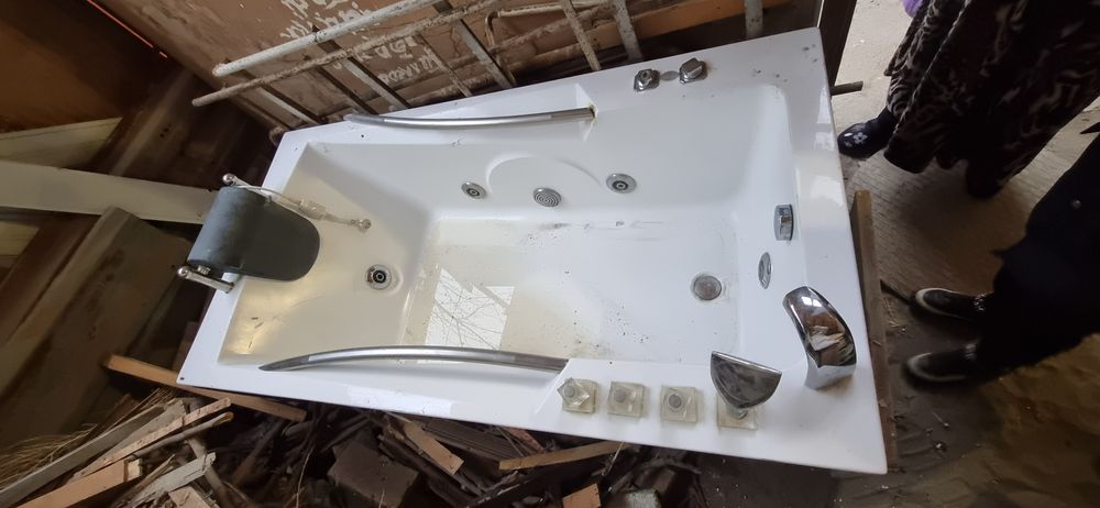 Ванна     Джакузи