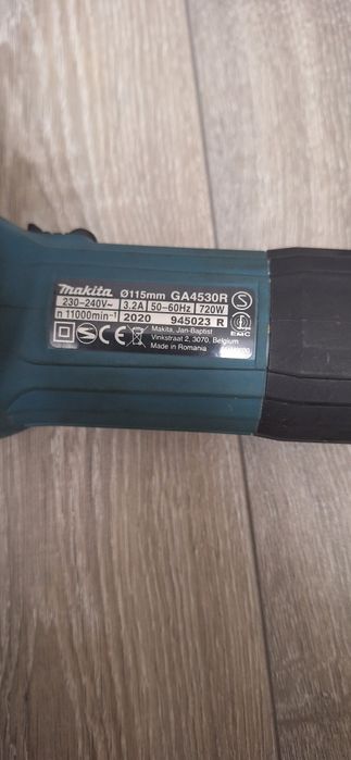 Polizor unghiular Makita