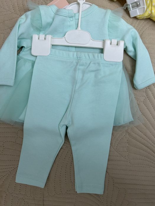 Продам Костюмчик детский для девочки