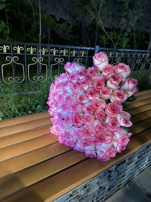 Цветы 101 розы, свежие