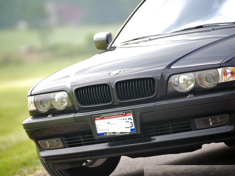 Grile BMW E38 94-02 - finisaj negru mat