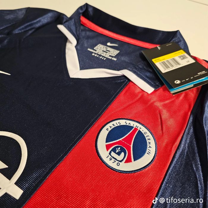 Tricou paris retro