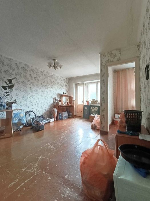 Продам 1 ком квартиру на Уюте