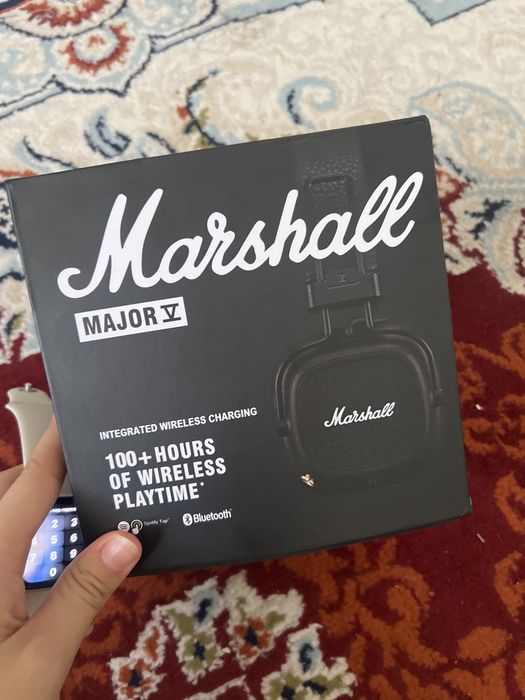 Marshall Major V/Apple Watch SE 2 40 мм