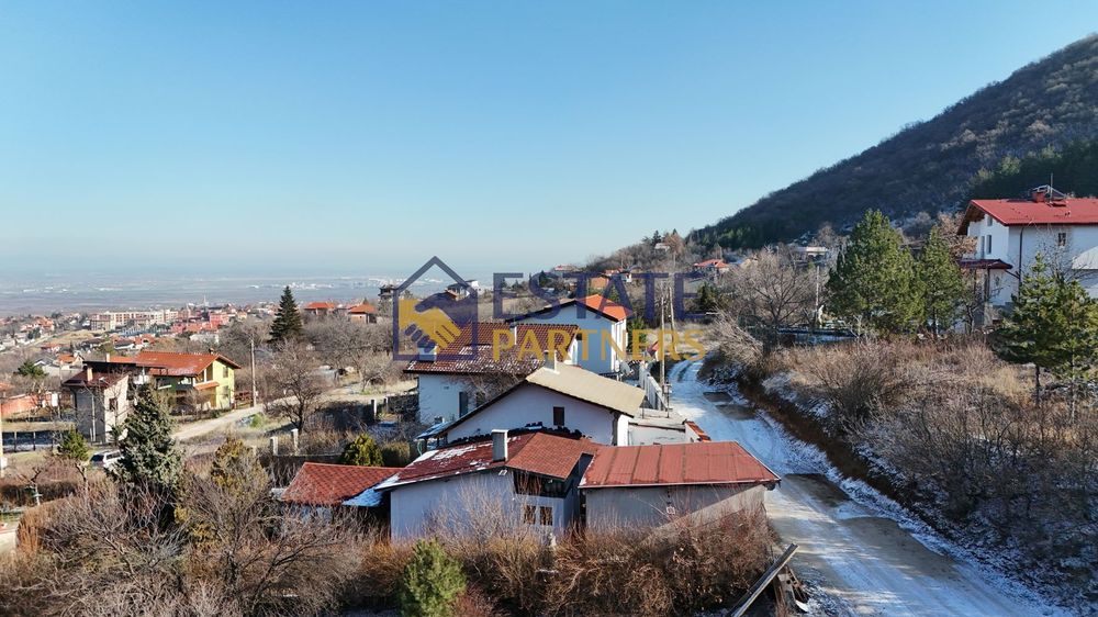 Парцел в Пловдив, област-с.Белащица площ 588