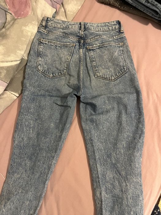 Дънки на Bershka