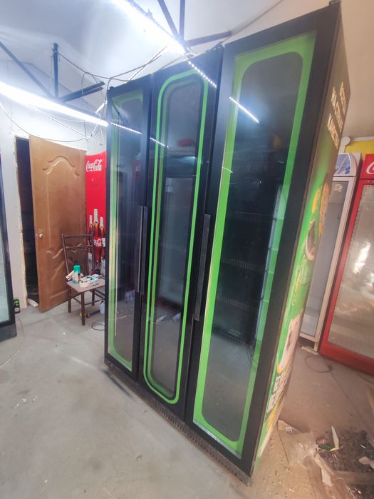 Витринный холодильник