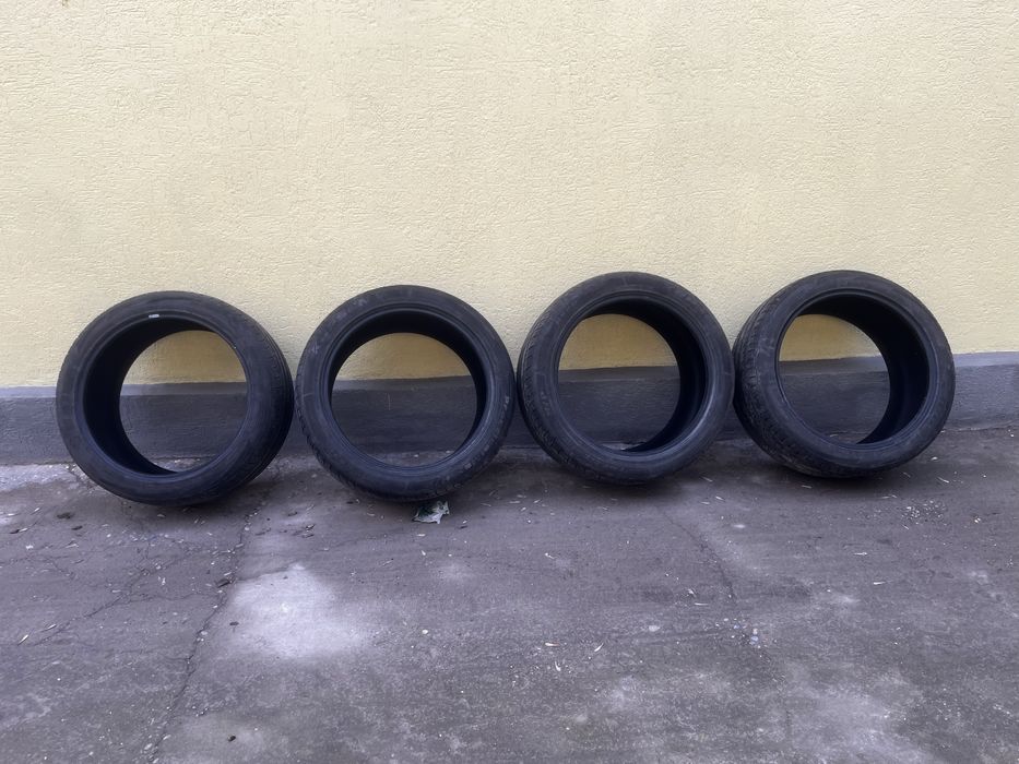 Продам комплект летних шин