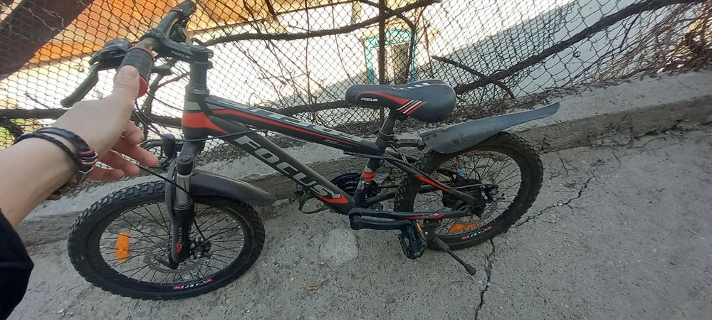 Продам спортивный велик