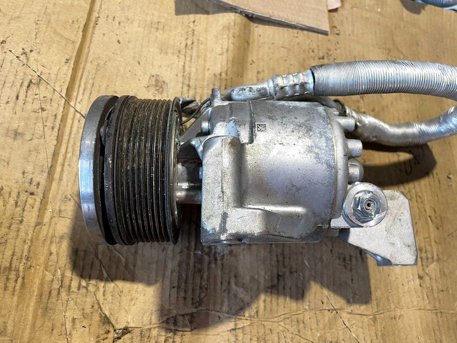 Компресор Климатик 95201 74S00 SUZUKI SX4 S-Cross 1.4 HYBRID ALLGRIP