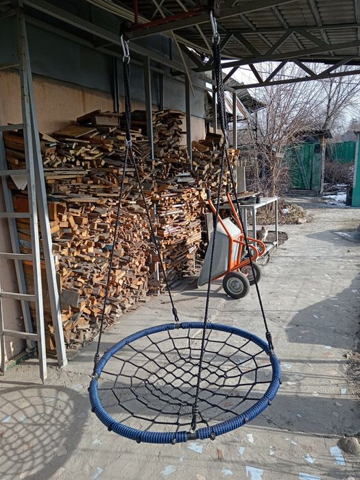 Качеля - гнездо.