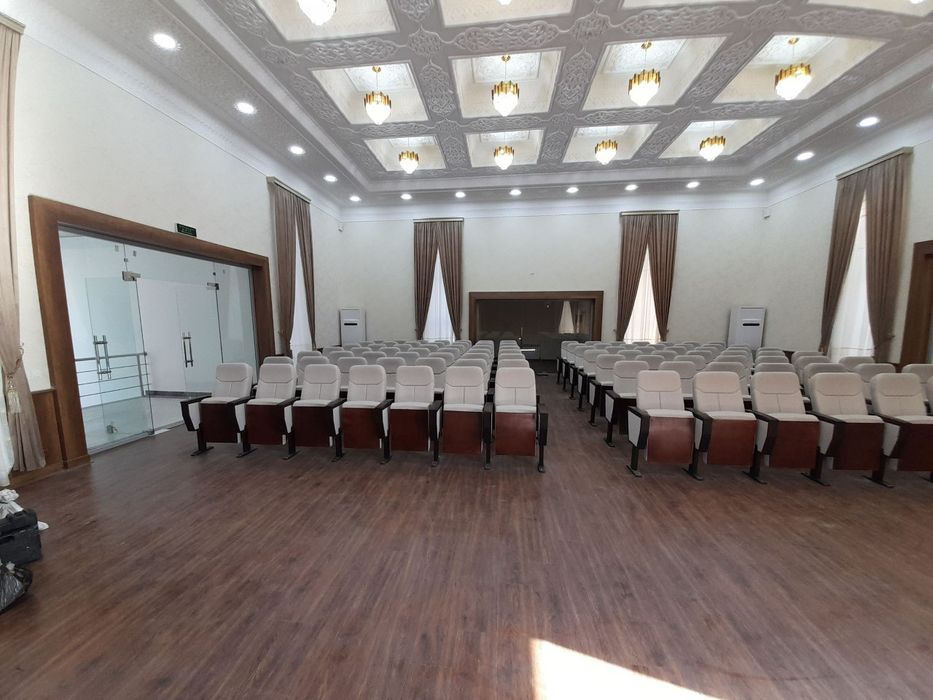 Театральные кресла нового поколения - производства под заказ