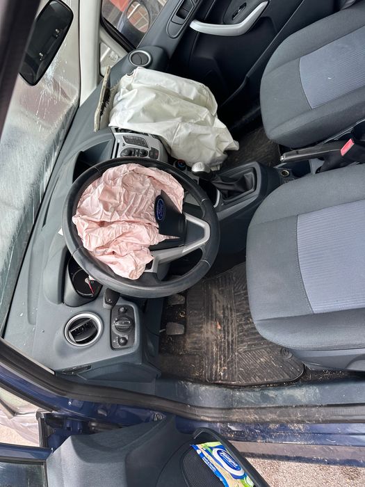 Форд Фиеста 1.25i На Части