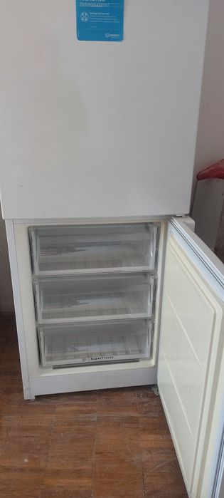 Холодильник INDEZID