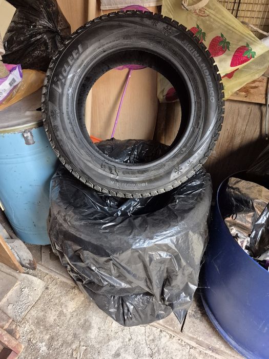 Продам автошины с шипами