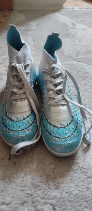 Продам кроссовки