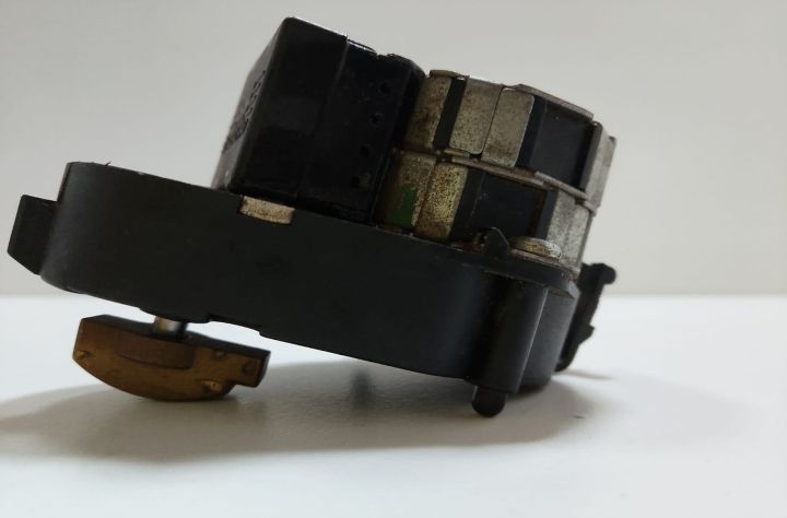 Motoras  clapeta aeroterma  8370564 BMW Seria 3 E46 (facelift) seria