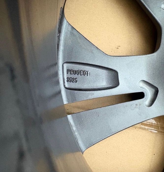 Оригинални джанти 18 за Пежо 308