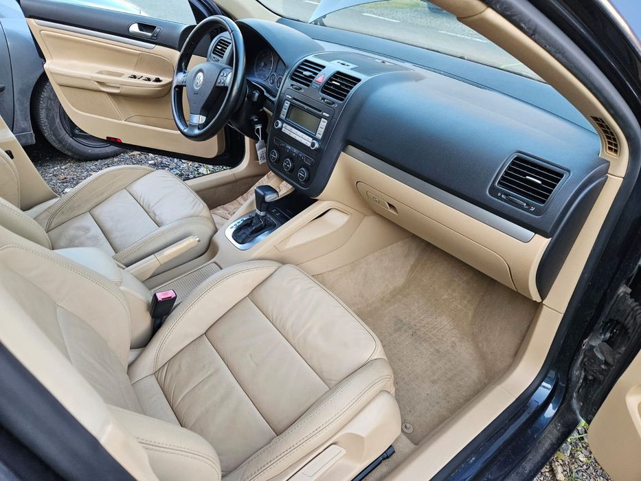 VW Golf 5 , 2.0tdi-140cp , * DSG * PIELE * BI XENON * TRAPA *