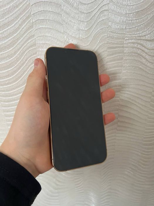 iPhone 13 pro Gold