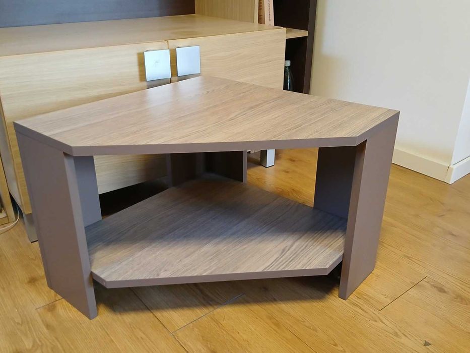 Ъглово нощно шкафче