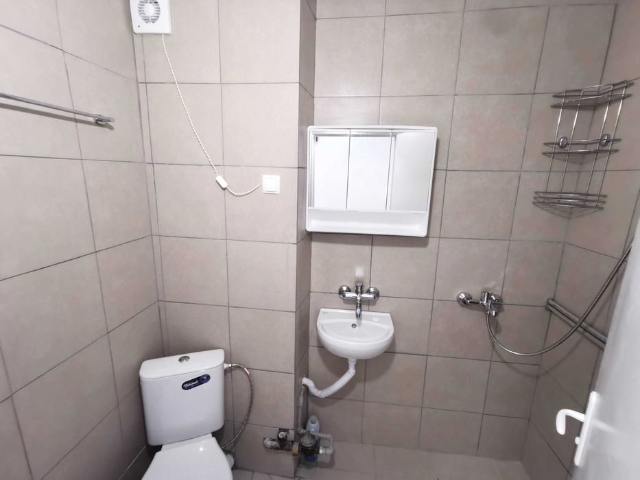 Дава се под наем Двустаен апартамент в Велико Търново, Бузлуджа - 40 кв.м за 255 € - Снимка #9