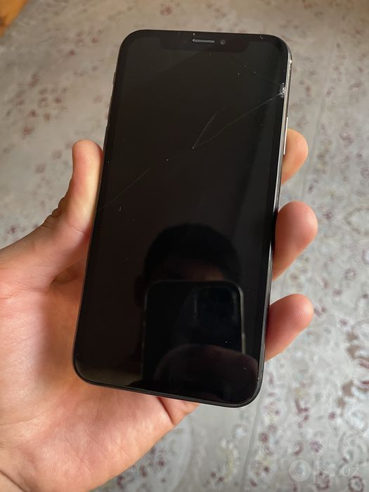 iPhone X 64Gb oynasi singan sotiladi!