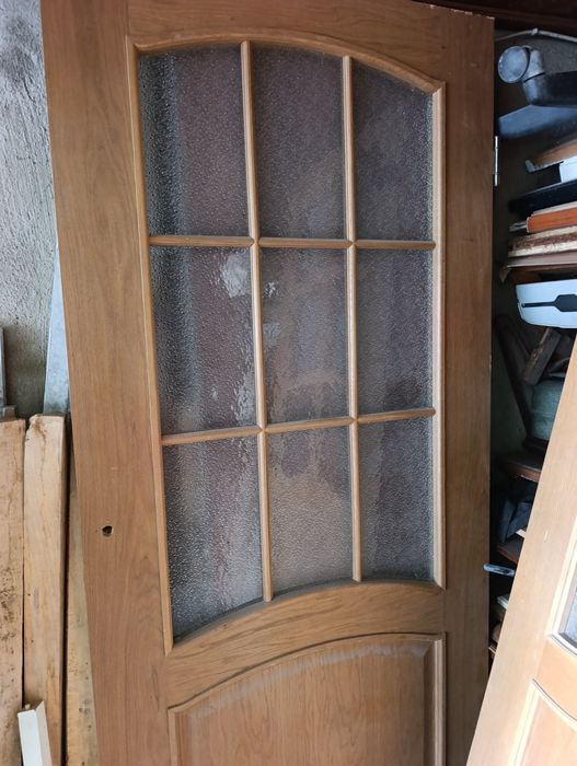 Продам двери без коробов