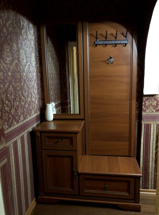 Прихожая шкаф, комод, тумба