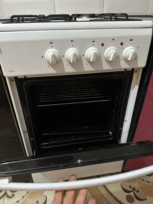 Кухный гарнитура +духовка